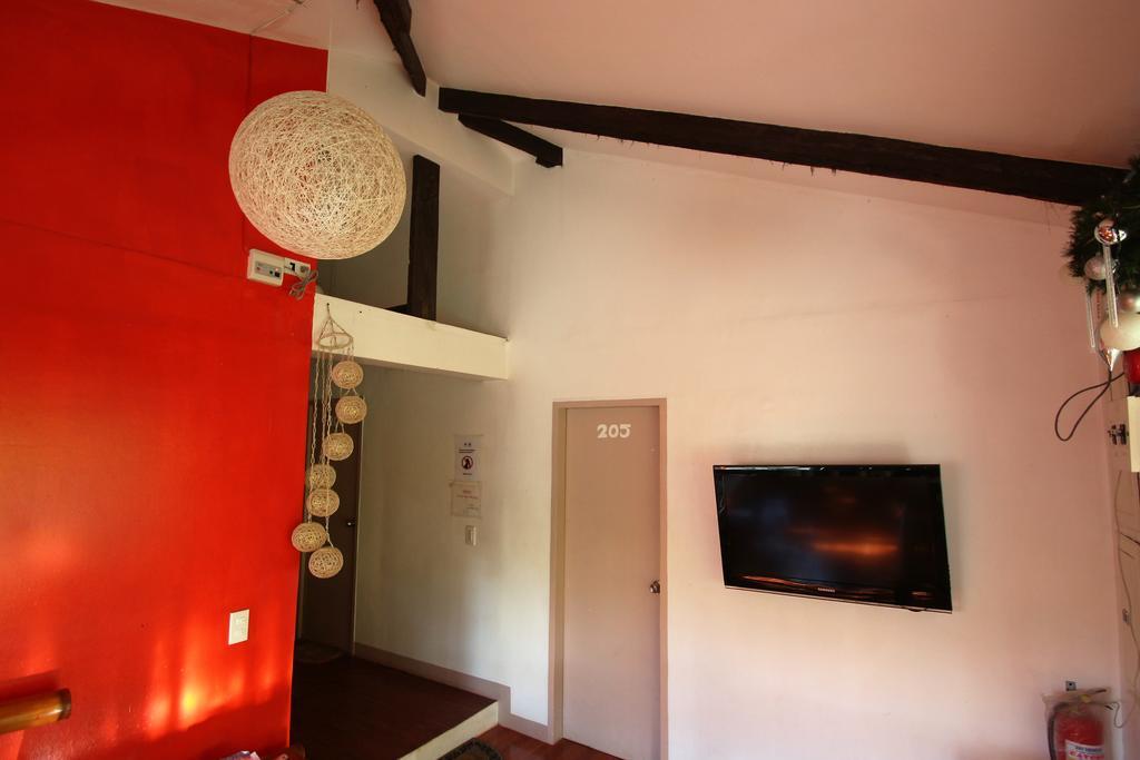 Blue Bamboo Hotel Balabag  Extérieur photo