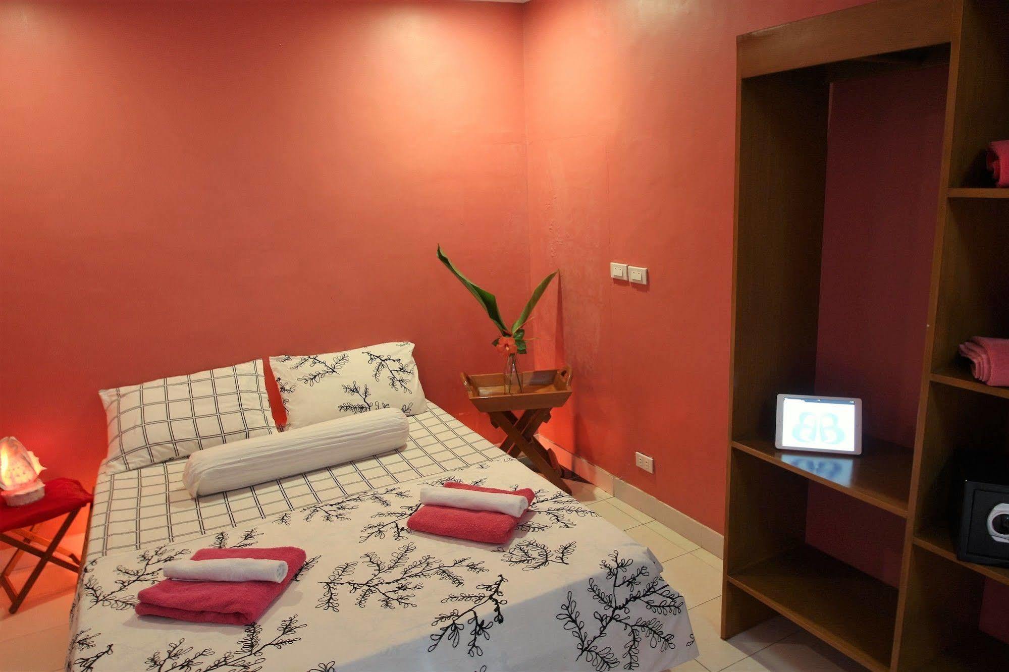 Blue Bamboo Hotel Balabag  Extérieur photo